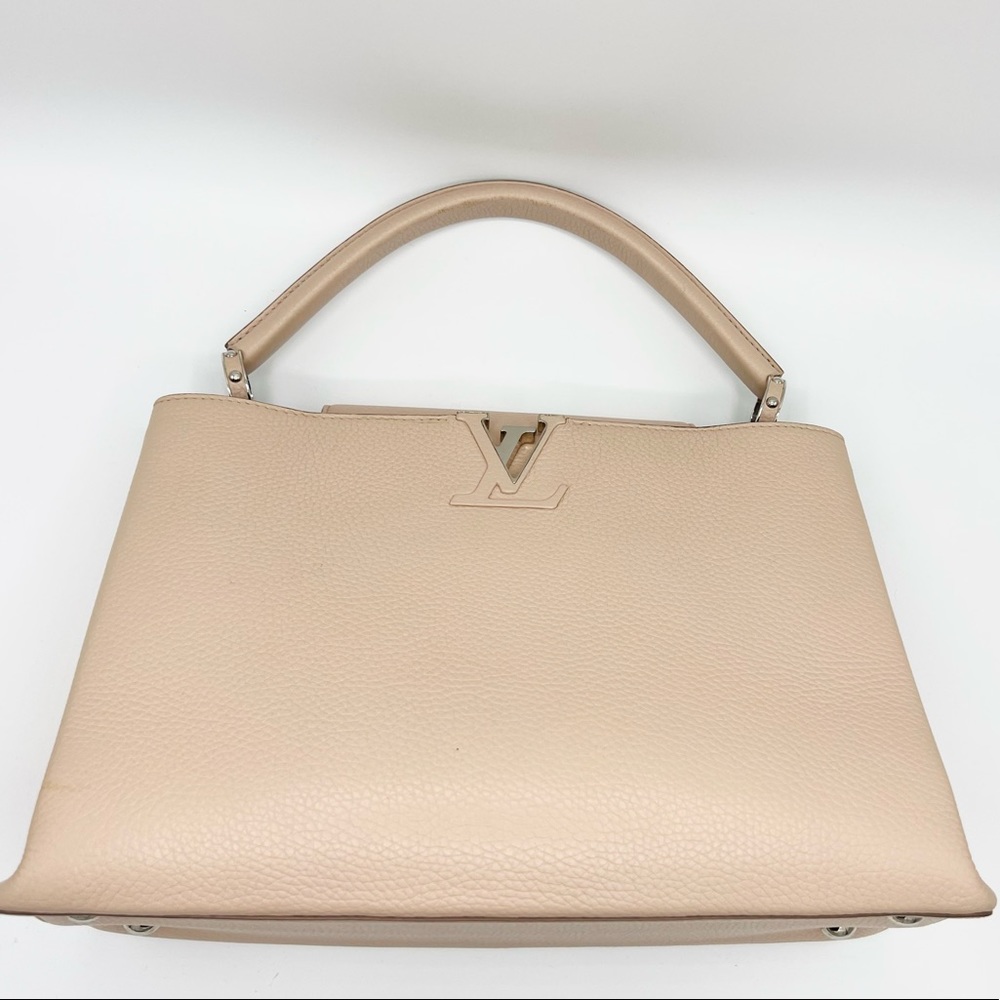 Louis Vuitton French Rose Capucines MM - Picture 6 of 17